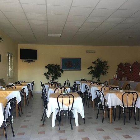 B&B Baia Dello Stretto Gallico Marina Екстериор снимка