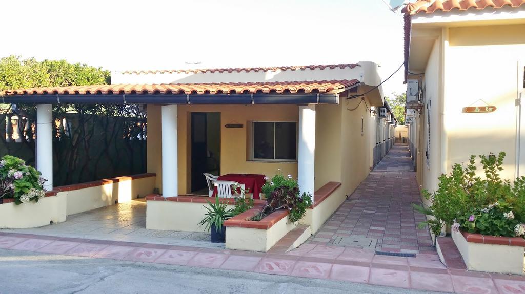 B&B Baia Dello Stretto Gallico Marina Екстериор снимка