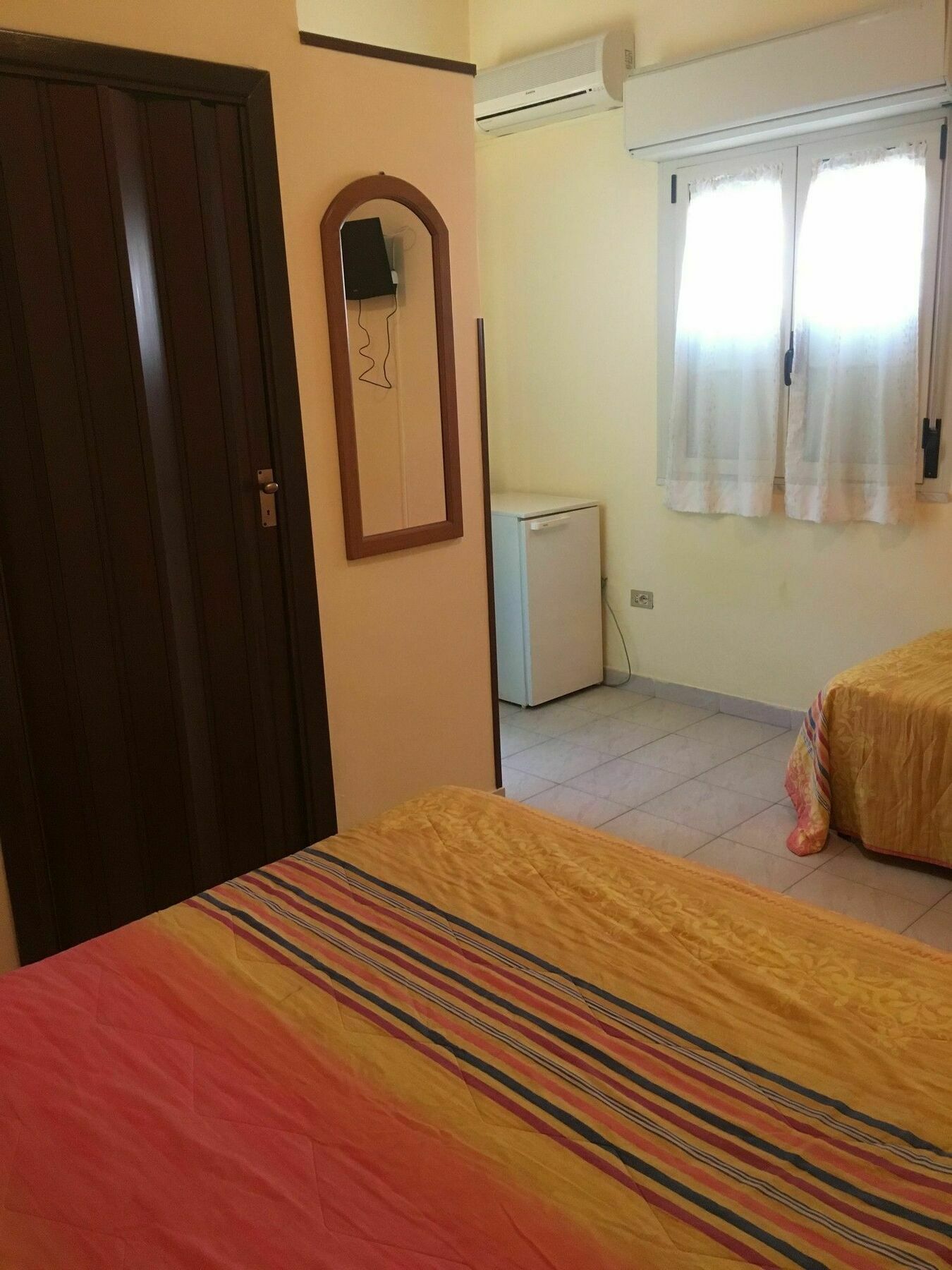 B&B Baia Dello Stretto Gallico Marina Екстериор снимка