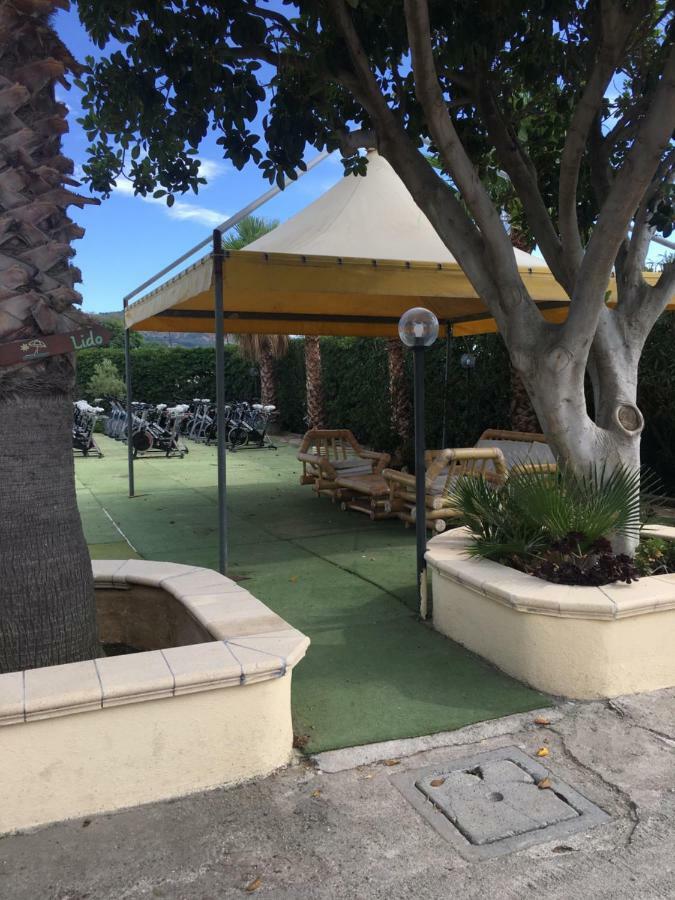 B&B Baia Dello Stretto Gallico Marina Екстериор снимка